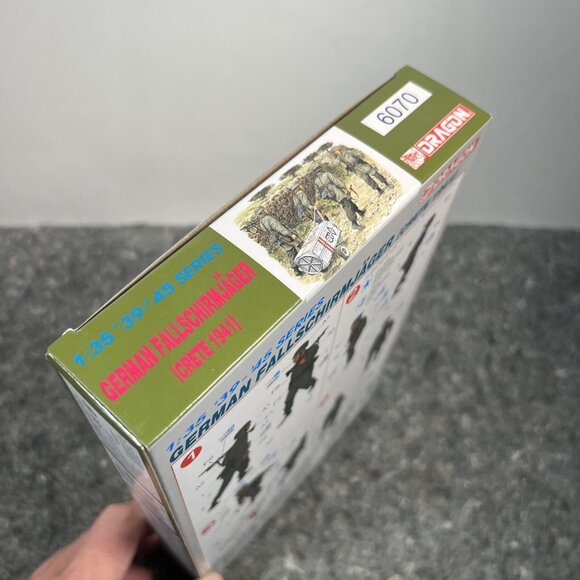 Dragon Model Kit 39 to 45 Series Germany 1:3  German Fallshirmjager Crete 1941 - Picture 6 of 9